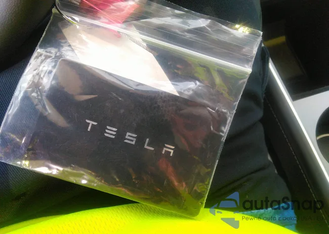 5YJ3E1EB3MF020037: 36898261