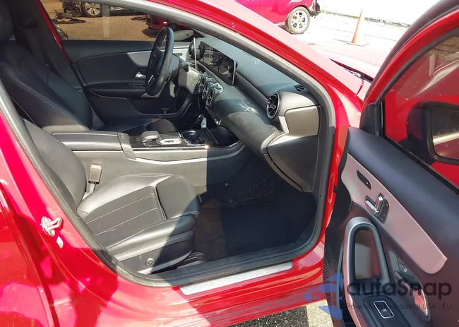 WDD3G4EBXKW033054: 36914242