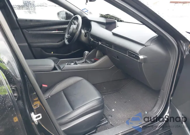 JM1BPAKL7M1312866: 37926442