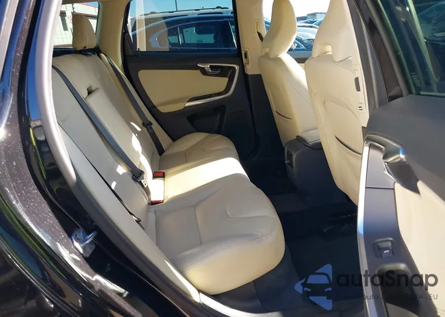 YV440MDK3G2899307: 37967448