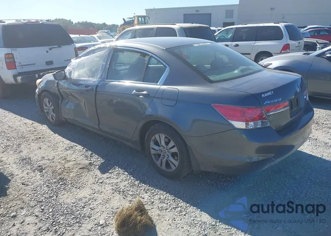 1HGCP2F4XCA226268: 37988110