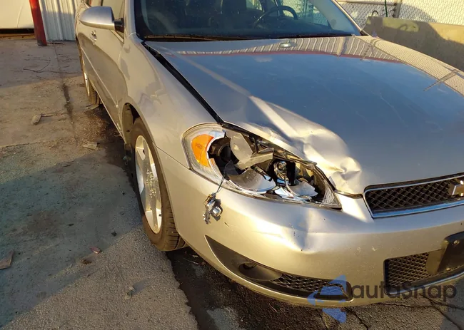 2G1WD58C489139701: 37988678