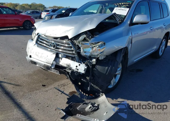 JTEES42A692130410: 37989811