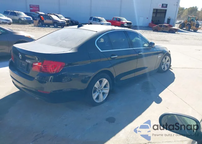 WBAFR1C58BC747924: 37990531