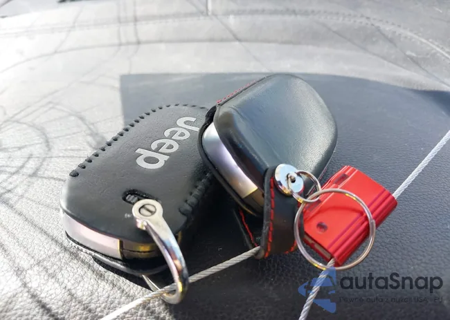 1C4RJFJM0GC316452: 37993184