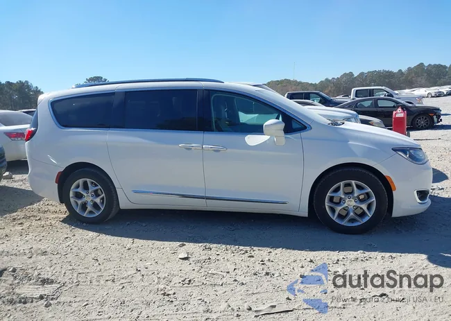 2C4RC1EG8HR534133: 37993729