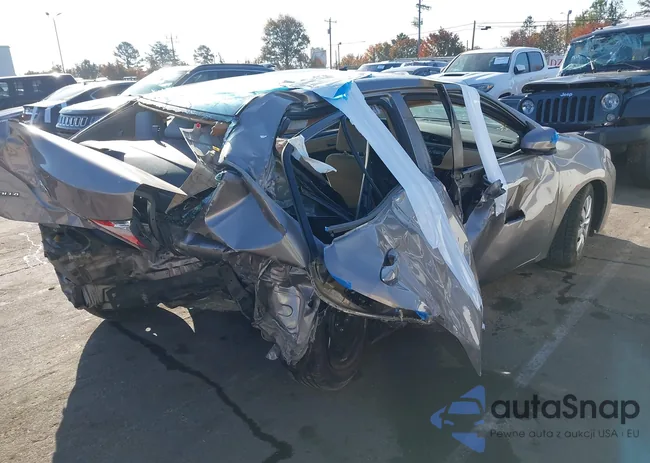 2T1BURHE2GC744040: 37997053