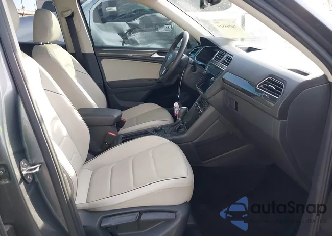 3VV4B7AX0KM007628: 38005519