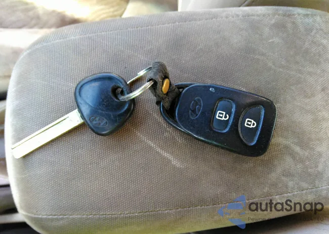 KMHCU4AE4CU196200: 38017940