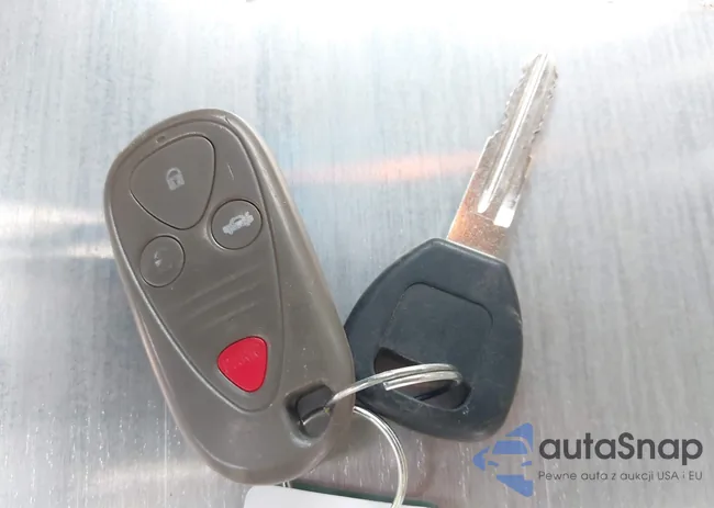 19UUA66296A044609: 38018886