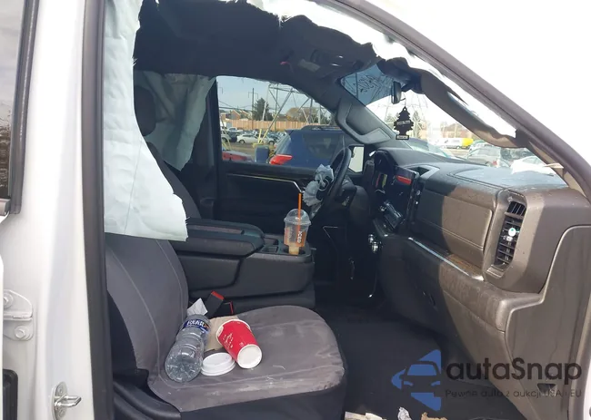 1GTPUJEK4PZ194802: 38035258