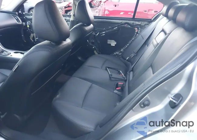 JN1CV7AP1HM642558: 38072615