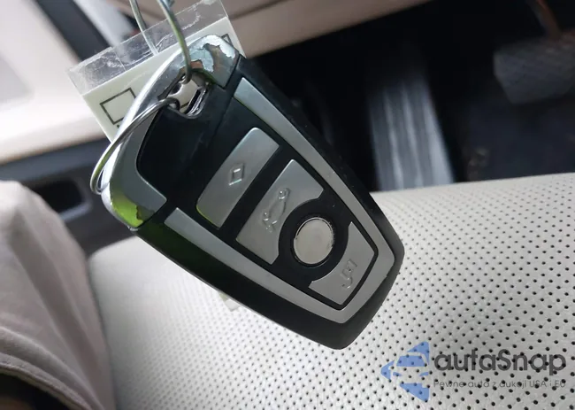 WBAKB4C59BC574080: 38094550