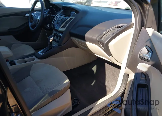 1FADP3F2XEL196726: 38101670