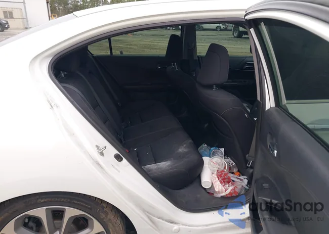 1HGCR2F53DA256507: 38105460