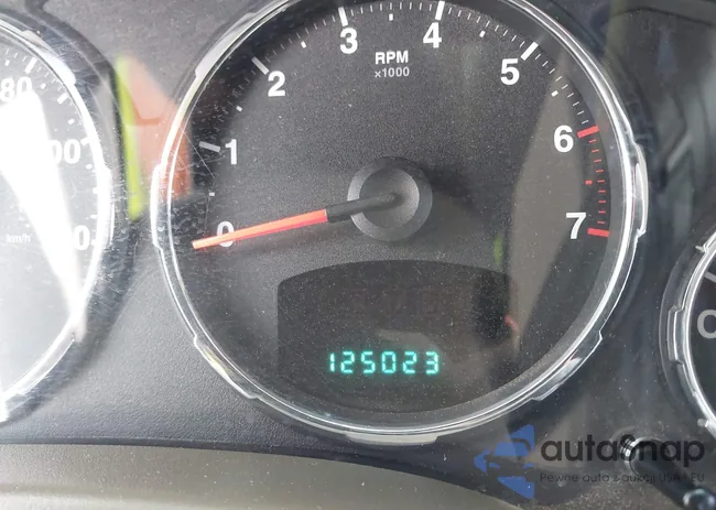 1J8GN28KX8W170465: 38107392