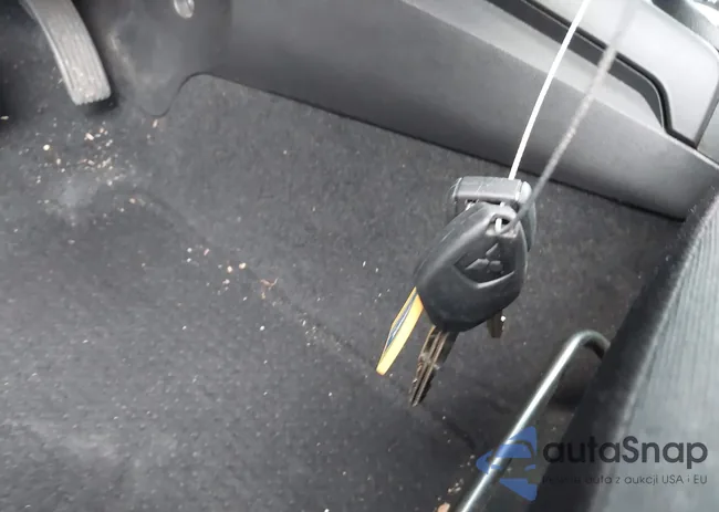 4A4AP3AW9FE036228: 38107305