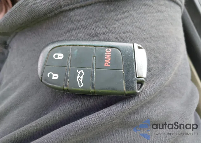 2C3CDZAG1HH501752: 38113013