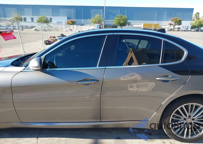 ZARFAECN8H7536327: 38120434