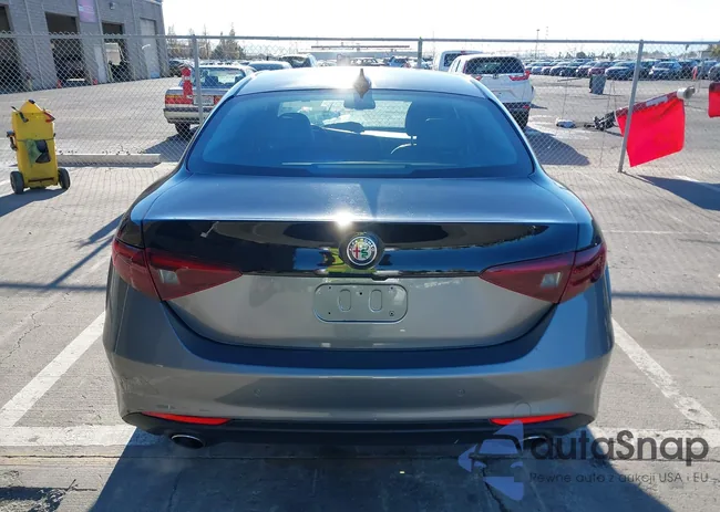 ZARFAECN8H7536327: 38120434