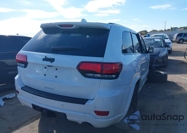 1C4RJEAGXHC952818: 38158570