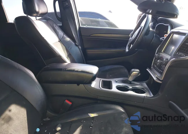 1C4RJEAGXHC952818: 38158570