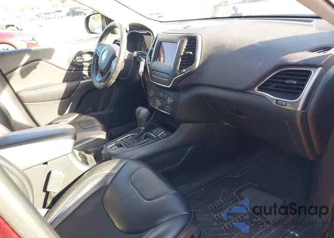 1C4PJLLB0KD284719: 38176526