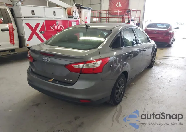 1FADP3E29DL243678: 38203435