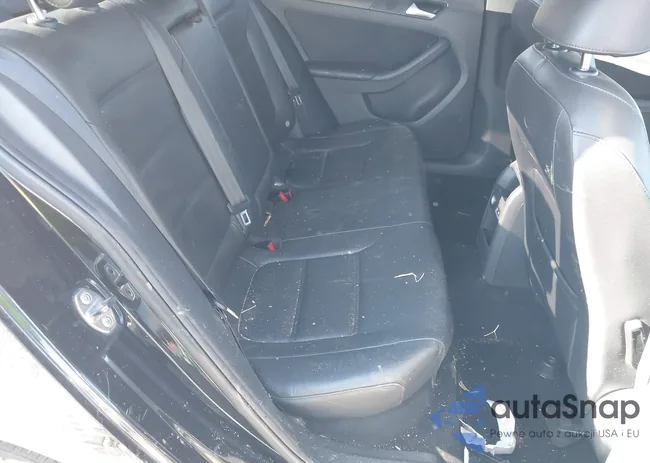 3VWD17AJ2EM261811: 38205214