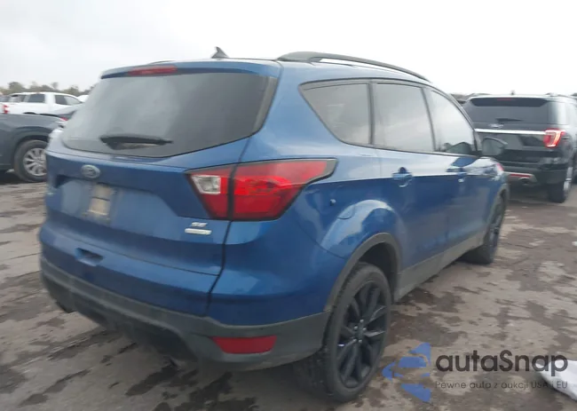 1FMCU0GDXKUA62894: 38208448