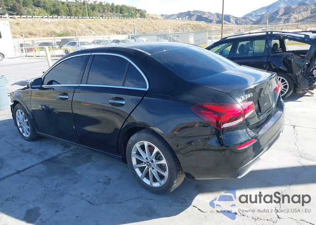 WDD3G4EB4KW019666: 38223774