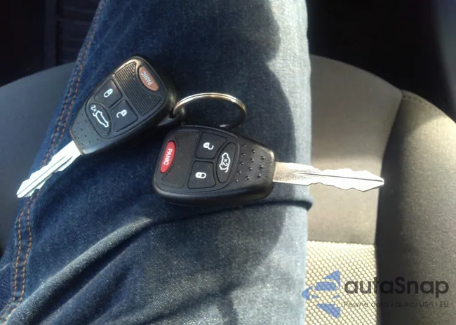 1C3LC56B19N549432: 38230584