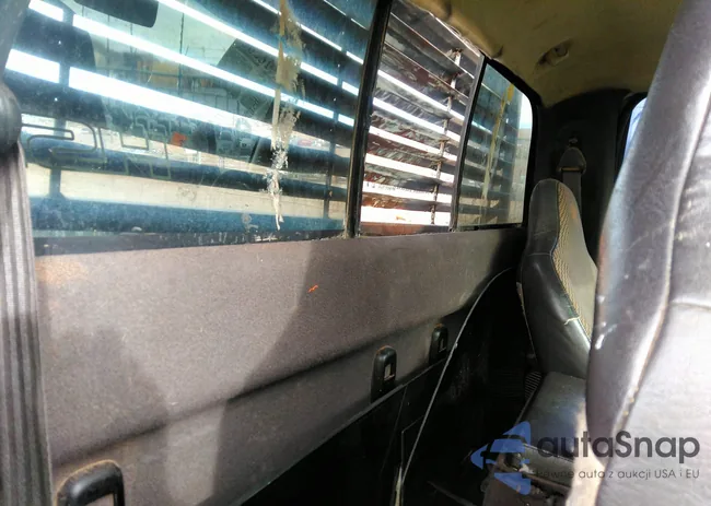 1B7HF16Y61S782802: 38231953