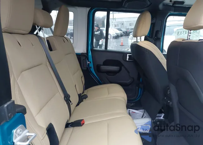 1C4HJXDG1KW677817: 38254313