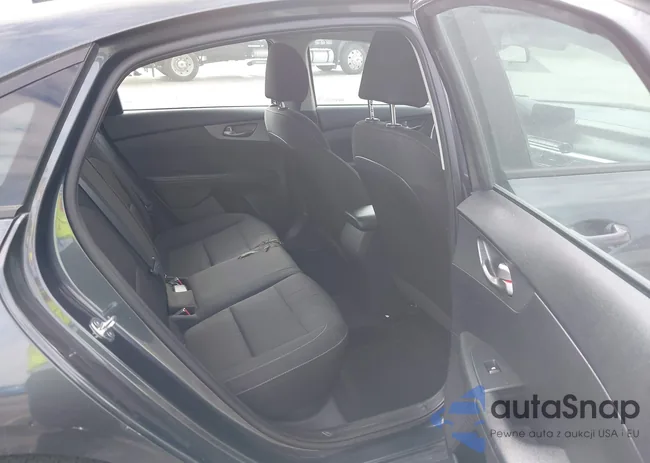 3KPF24AD6ME337864: 38262339