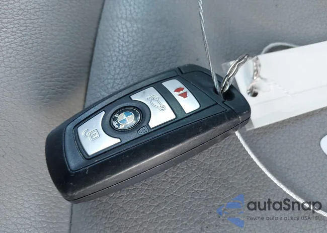 WBAXG5C58DD232145: 38272203