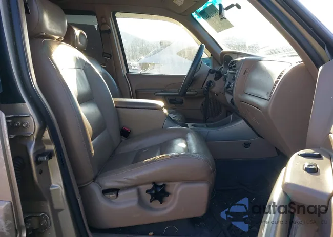 1FMZU77E23UB98238: 38272493