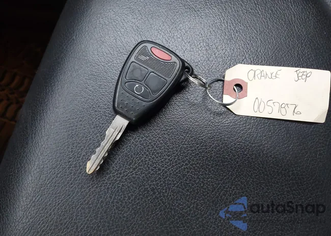 1C4HJWEG5DL560447: 38292537