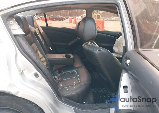 1N4AL2AP4BN458090: 38299952