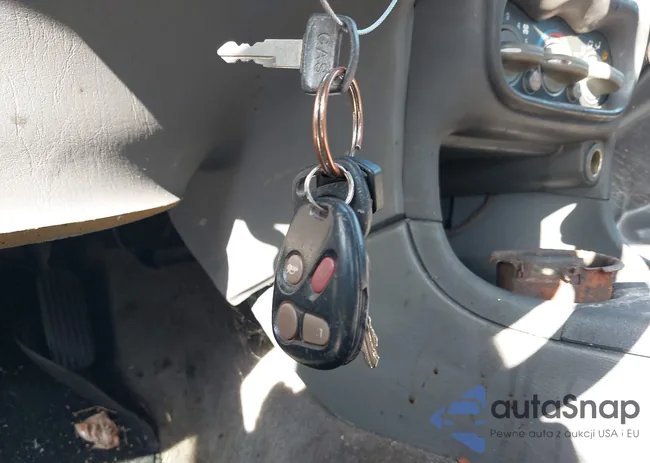 1G2NW12E5XM940790: 38323559