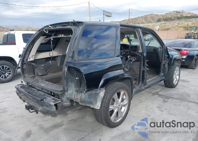 1GNES13H362282453: 38327547