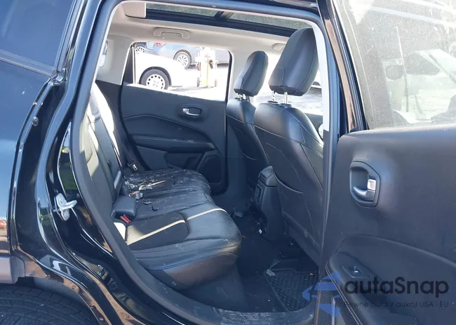 3C4NJDBBXJT176258: 38335781