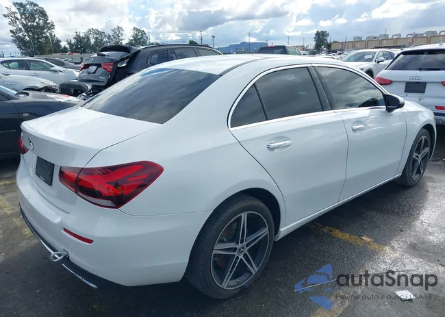 WDD3G4EB8KW017497: 38350152