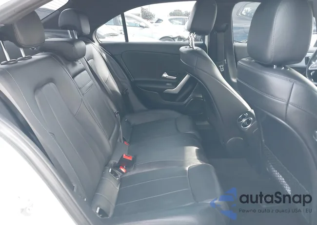 WDD3G4EB8KW017497: 38350152