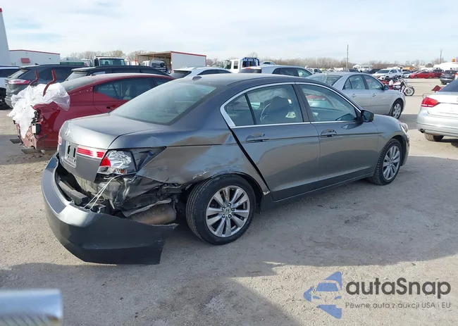 1HGCP2F89CA203079: 38351896