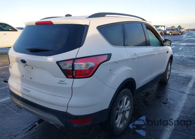 1FMCU0GD5JUD08023: 38359267