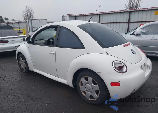 3VWCF21C6YM447678: 38396325