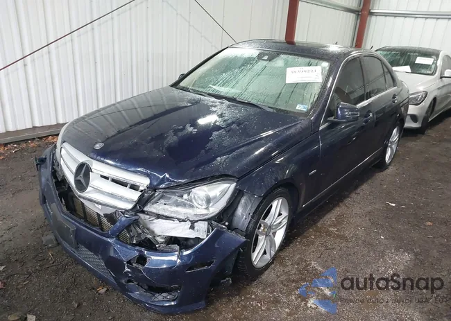 WDDGF4HB4CA680144: 38398221