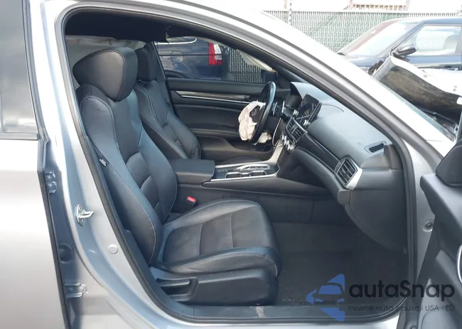 1HGCV2F34KA014283: 38417543