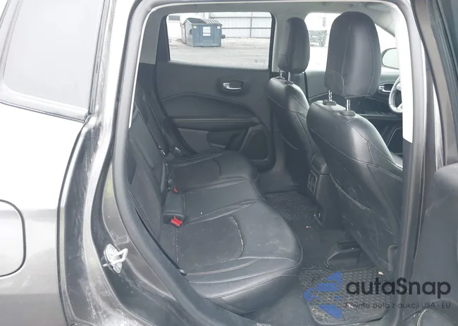 3C4NJDBB8HT651948: 38420365